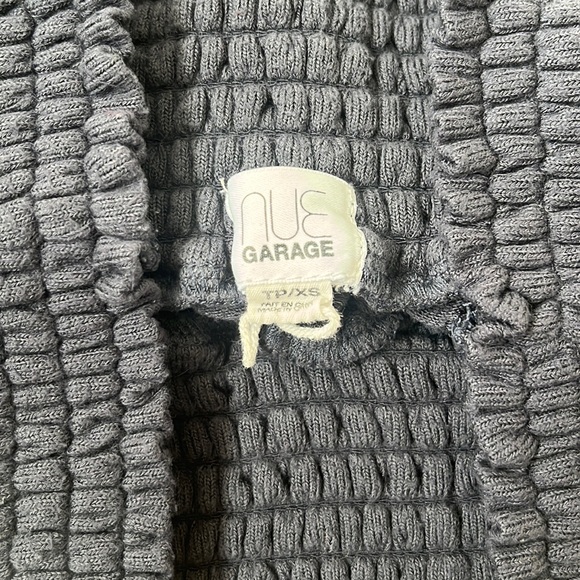 Garage Ruffled Shorts - Picture 3 of 3